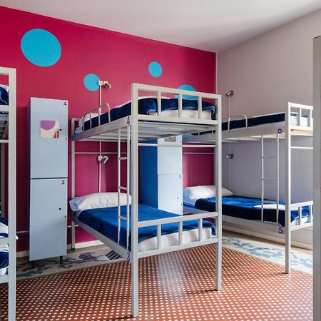 Feetup Home Backpackers Valencia Ngoại thất bức ảnh