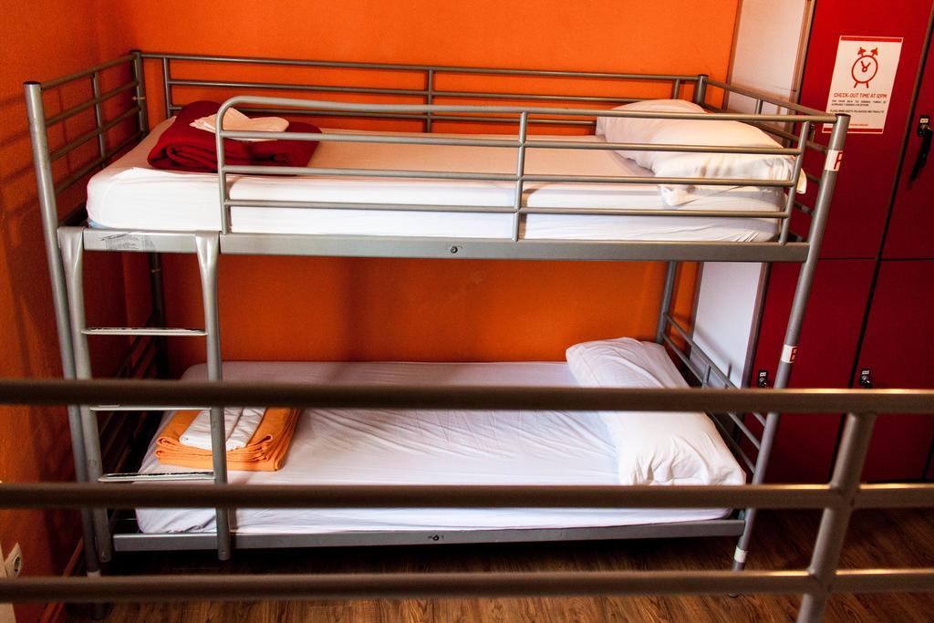 Feetup Home Backpackers Valencia Phòng bức ảnh
