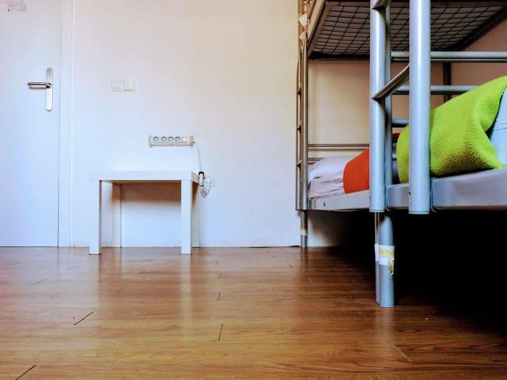 Feetup Home Backpackers Valencia Ngoại thất bức ảnh