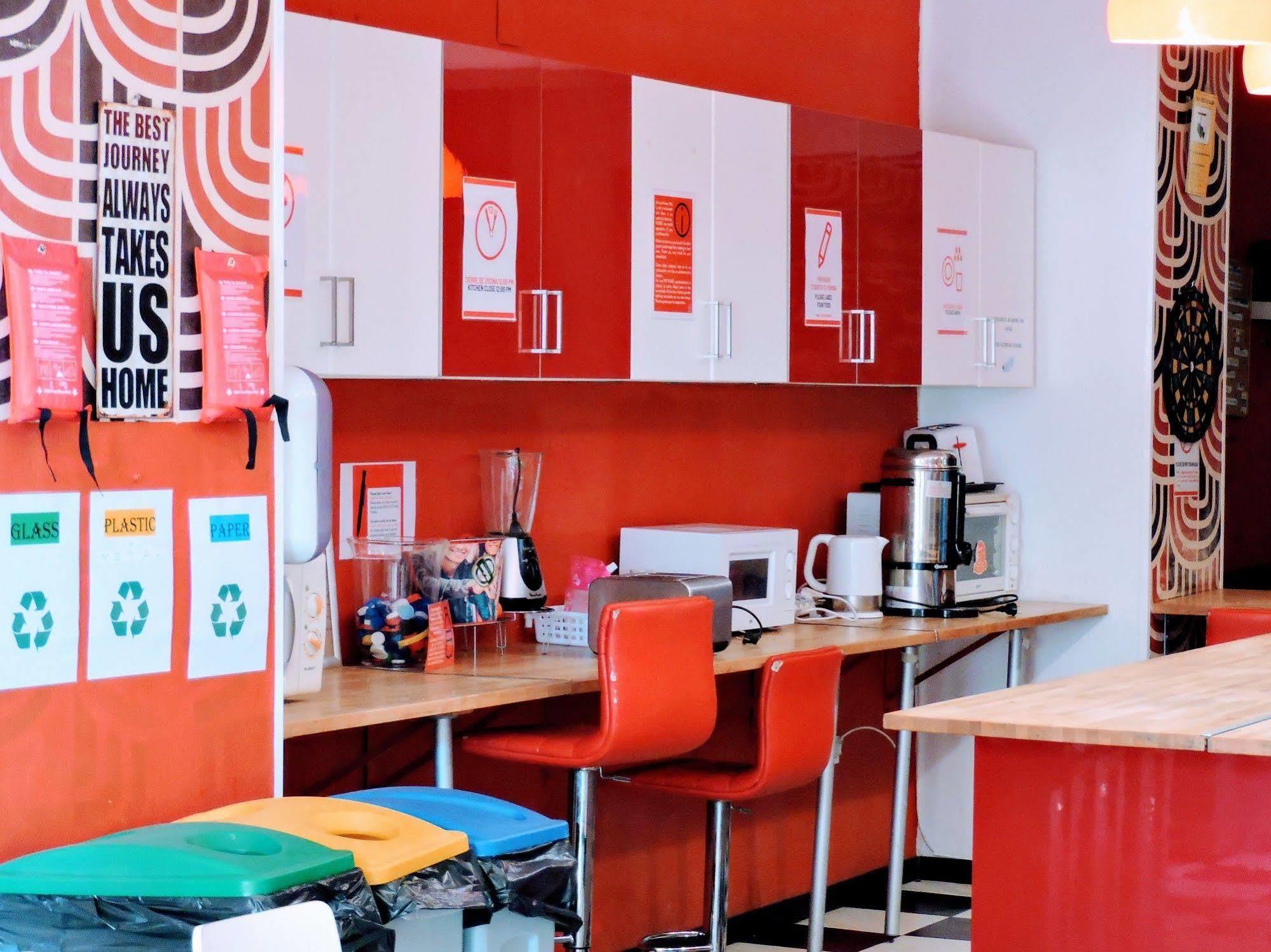 Feetup Home Backpackers Valencia Ngoại thất bức ảnh