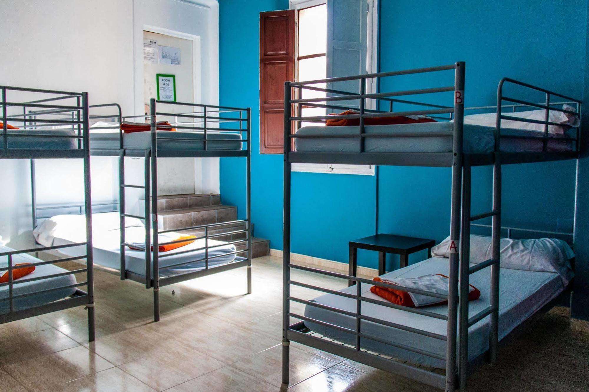 Feetup Home Backpackers Valencia Ngoại thất bức ảnh